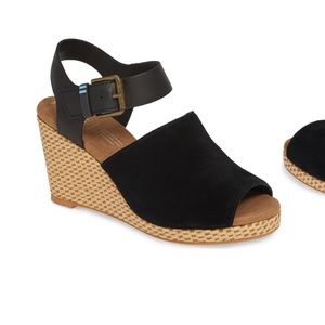 NWT Toms “Tropez” wedges